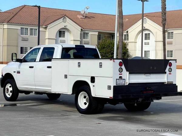 2011 RAM 3500 SLT 4x4 - Photo 4