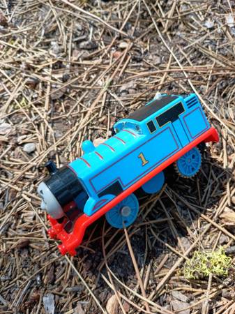 LOST Thomas and Friends Toy Engines 1