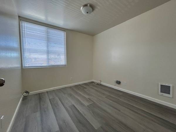 $3,250 / 2br - 2024 Vine Street, Apt 2D Berkeley, CA (berkeley)64017517877889124