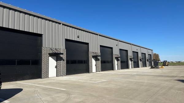 Flex Space in Waukee 1