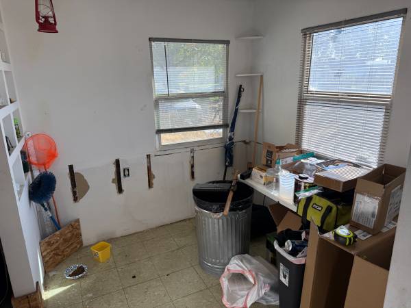 $230,000 / 3br - 988ft2 - Investor special - fixer - instant equity (kennewick)64171131110275124