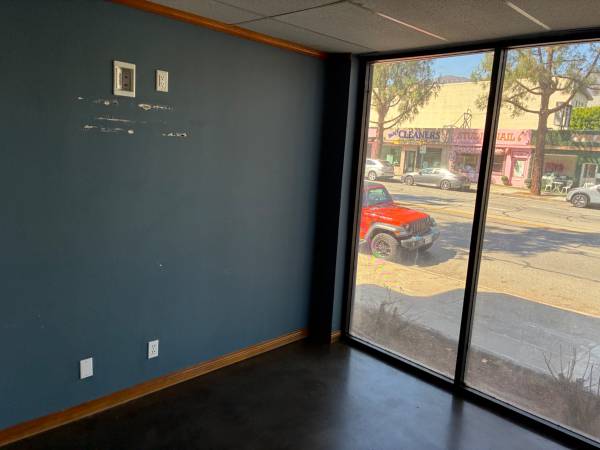 Nice Office Space 1