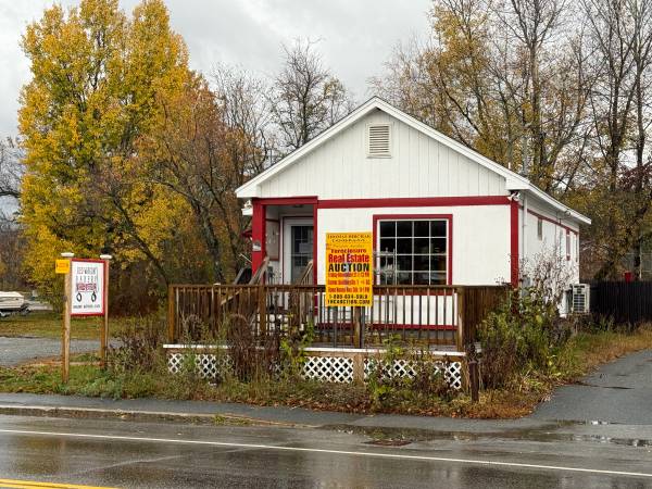 Real Estate Auction: Commercial Property in Canaan, NH
$0 Real Estate Auction: Commercial Property in Canaan, NH
$0