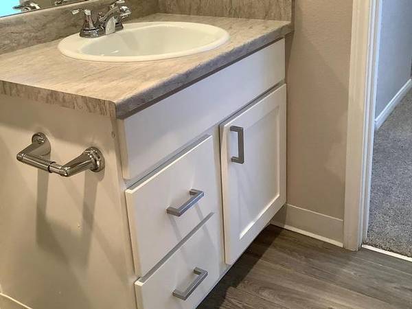 $1,883 / 2br - 1060ft2 - Everything you have been searching for is here!63884888064641124