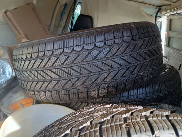 Bridgestone tires 225/55R18 1