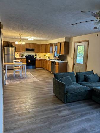 Spacious 2 Bedroom Duplex Ranch 1