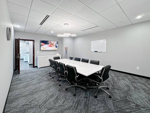 Flexible and Customizable Meeting Room – Designed for You 1
