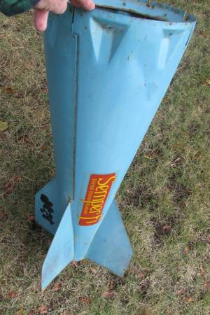 Vintage Military Combat End of Day Bomb Planter 1