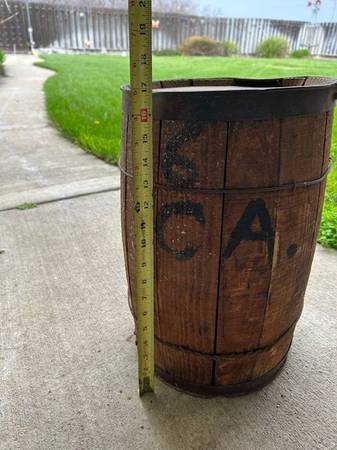 1946 Wood Keg of 6d Finish Nails never opened - $11563470292833409120