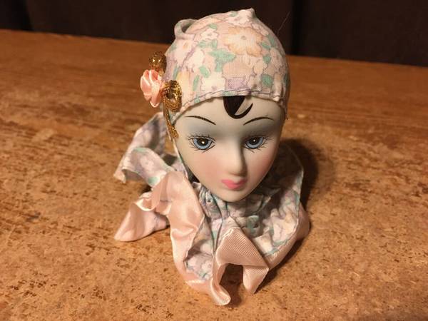 LADY HEAD PORCELAIN BEAUTIFUL IN SCARF & FLOWERS 3.5” TALL 1