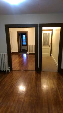 $1,000 / 1br - 800ft2 - Large QUIET 1 bdrm first floor(Saranac Lake) avail Nov 1st (Saranac Lake)63934288094338121