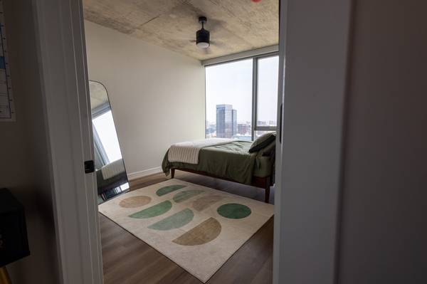 $3,195 / 1br - Fully Furnished 1BR w/ Rooftop Pool & Gym in West Loop (Chicago)63898601516035123