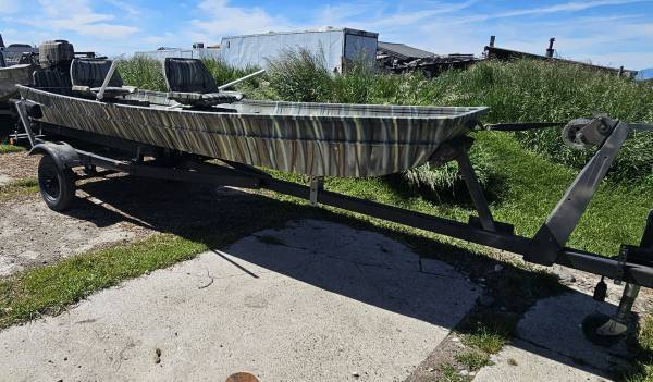 Jon boat 1