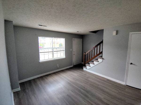 $1125.00 / 2br - 948ft2 - Charming 2 Bed Townhouse in Lynchburg, VA | 1.5 Baths | Available now63851970226433120