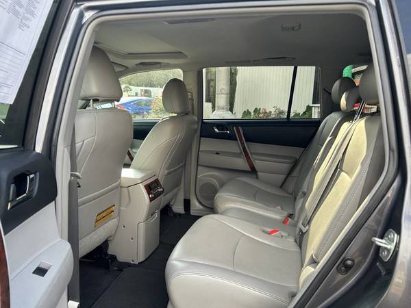 $2,000 DE CUOTA INICIAL *2012 *Toyota* *Highlander *Limited - $2,000 (3044 E PEACHTREE ST LITHIA SPRINGS 30122)63620369190529124