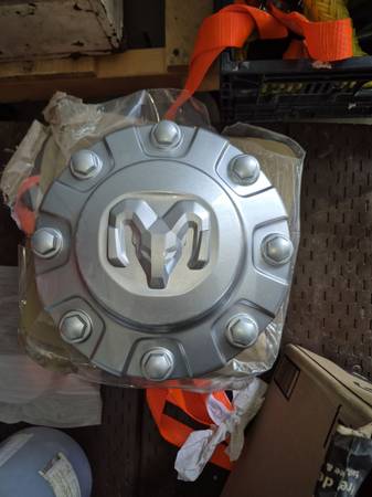22 Dodge ram front centercaps (new) 1