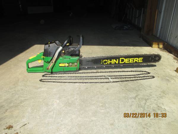 John Deere CS 81 28" Bar 3 chains 1