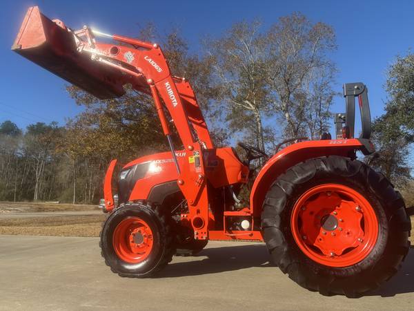 54Hp Kubota Tractor-HST 1