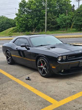 Challenger SRT8 - $10,000 (Charlotte)63613444808707121