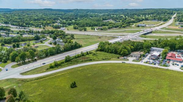 201 Willoughby lane 1