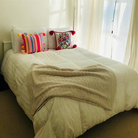 $240 Furnished big beautiful room, Clean,  Quiet, Safe home63825131824769123