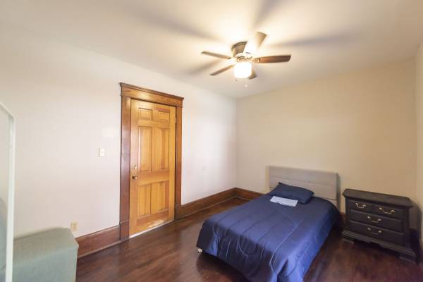 $420 / 1br - 150ft2 - Room for rent (Akron)64150303178755121