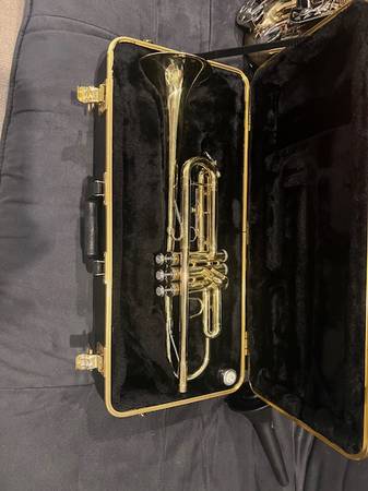 Bach trumpet great condition, just serviced 1