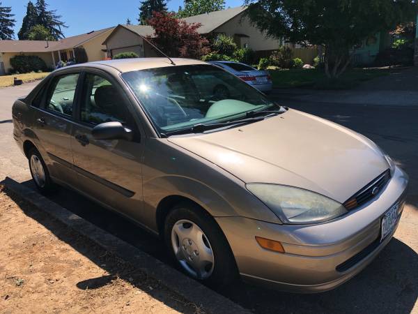 2003 Ford Focus - $1,95063616123065217123