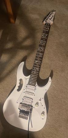 Ibanez JEM JR, Fender Sidekick reverb 25 1