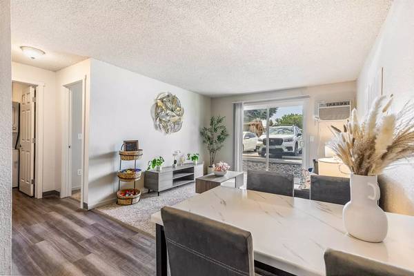 $1,295 / 1br - 600ft2 - A home for everyone - Now at a Lower price! 1 bed 1 bath! (Kennewick)63673501011843120