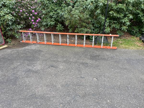 24' fiberglas Type 1A  extension ladder (orange) 1