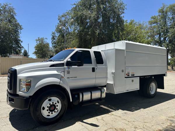 2022 Ford F-750 Extra Cab - Photo 11