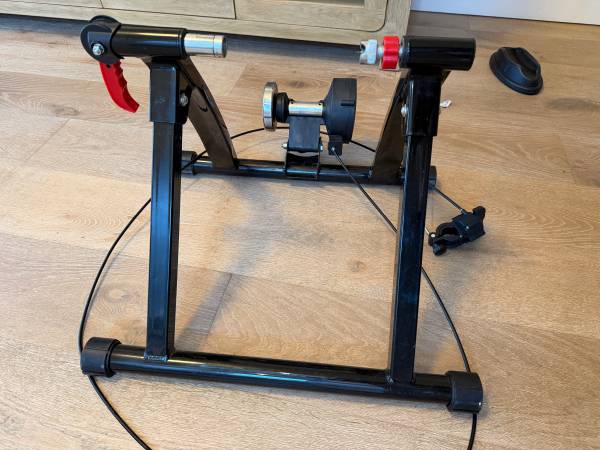 Bike indoor trainer 1