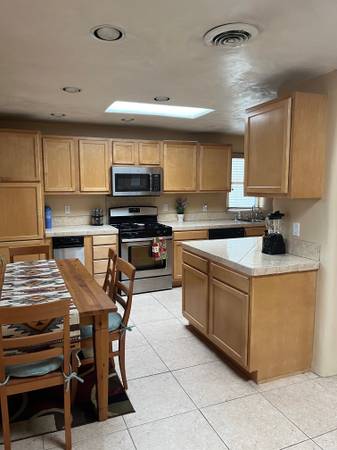 $249 / 3br - 1600ft2 - Lovely 3 bedroom home near plaza (Santa Fe)63659815852675122