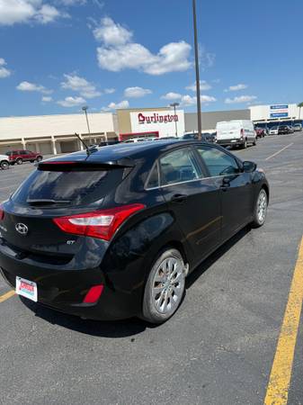 Hyundai Elantra Gt 2016 - $4,80063616772960387124