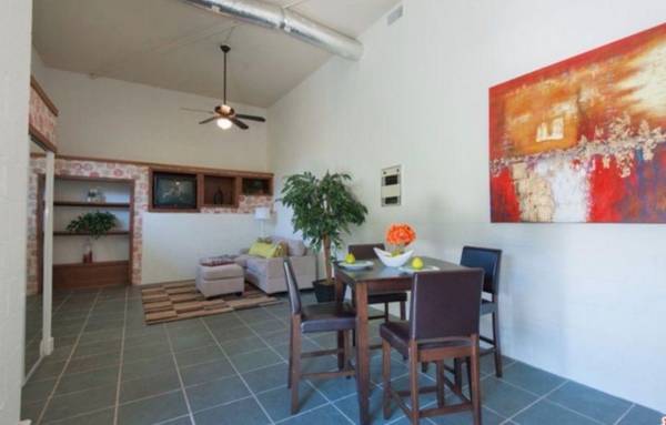 Creative LiveWork GuestHouse Studio Loft Mansion Pool 1