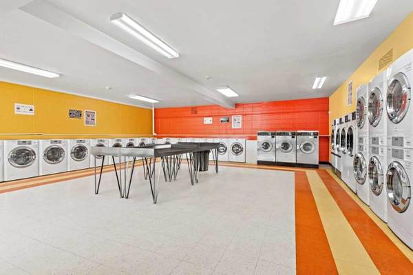 $2,067 / 3br - 1319ft2 - Eat-In Kitchens, Pet-Friendly (Forestville, MD)63896393119107121