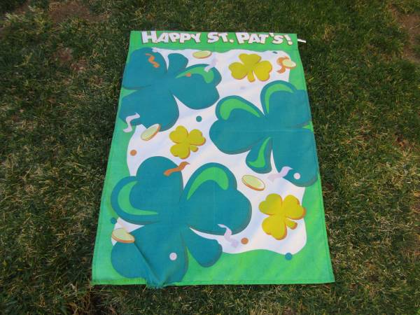 FLAG DOUBLE SIDED ST. PATRICKS DAY THREE LEAF CLOVER 29" x 41" 1