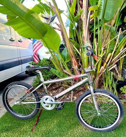 BICICLETA BMX LIBRE DE ESCUELA INTERMEDIA 20" AMBUSH CROMO SURVIVOR - $200 (novato)63471436985729120