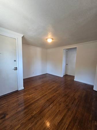 $2,100 / 1br - 500ft2 - 1 BR apartment w/ parking (redwood city)63946806598146120
