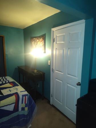 $450 No Deposit  Room for Rent S.W. Birmingham (Birmingham)63985793356802124