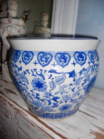 Blue and White Asian Jardiniere garden pot 1