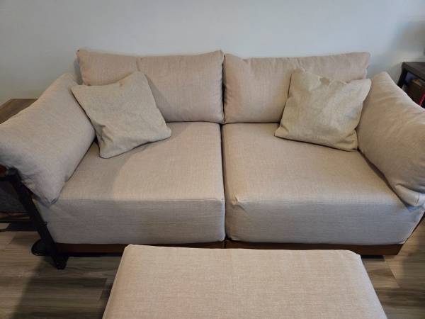 Modular Sectional Sofa w/ Ottoman 1