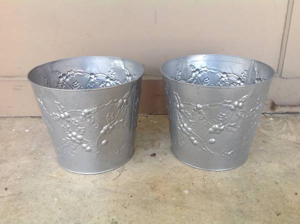 Medium Plant Pots 1