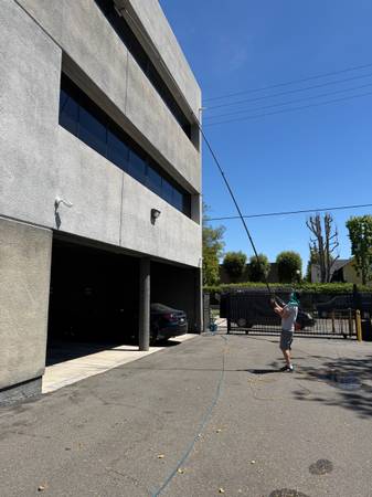 Pro Window Cleaning & Pressure Washing (Experience Required) 1