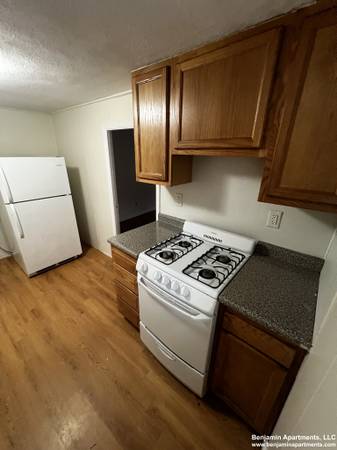 $2,295 / 1br - ** Sin comisión ** 1 dividido en Sutherland Rd en Brighton. Incluye calefacción y agua caliente (Brighton)63620219353601121