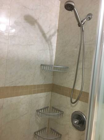 $1,800 / 1br - $1800 /por propietario- Servicios incluidos 1 dormitorio/1 baño/1 sala de estar (middle village)63854481412993123