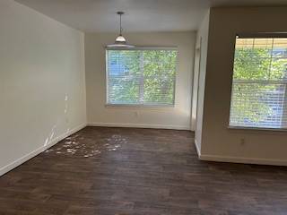 $1,499 / 1br - 789ft2 - Middle Floor, Elevator access, Vinyl Flooring! Community View! (Portland)63831397798403123