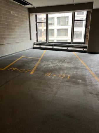 $120 **Large** MOTORCYCLE/3-WHEELERS Space @ The Legacy Millennium Park (Chicago - Across from Millennium Park)63918414534403121
