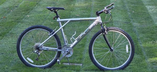 GT Backwoods Mountain Bike - Large Frame - Tuned - bicycles - by
